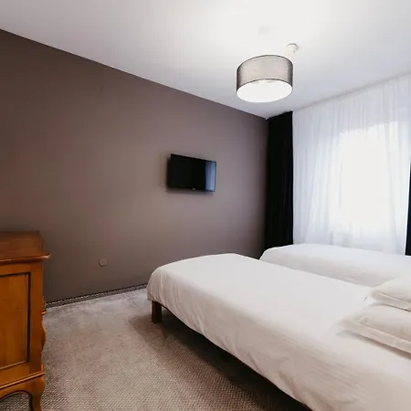 Meteor Aparthotel 3*