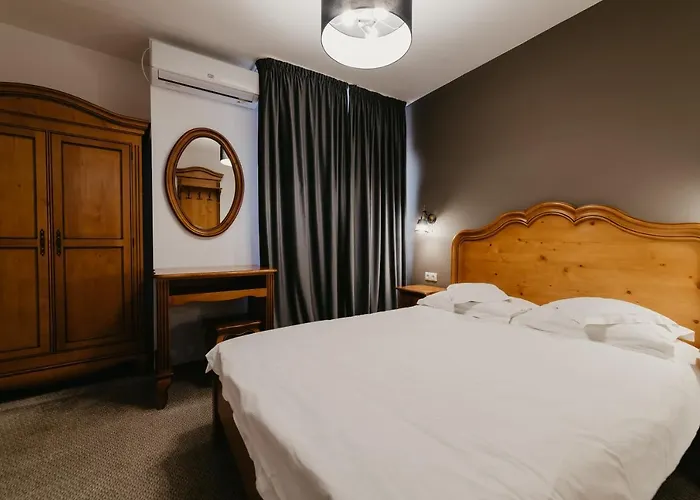 Meteor Aparthotel 3*